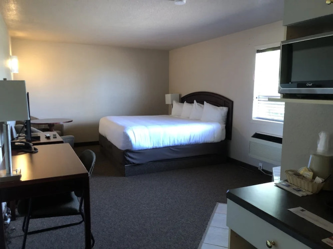 R & R Wainwright Inn — фото 3