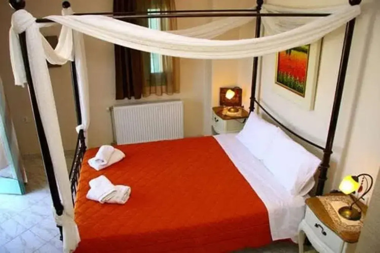 Skyros Luxury Poolside Getaway — фото 2