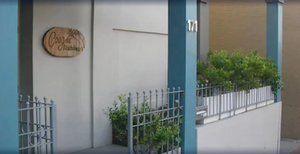 Coogee Beach House - Hostel