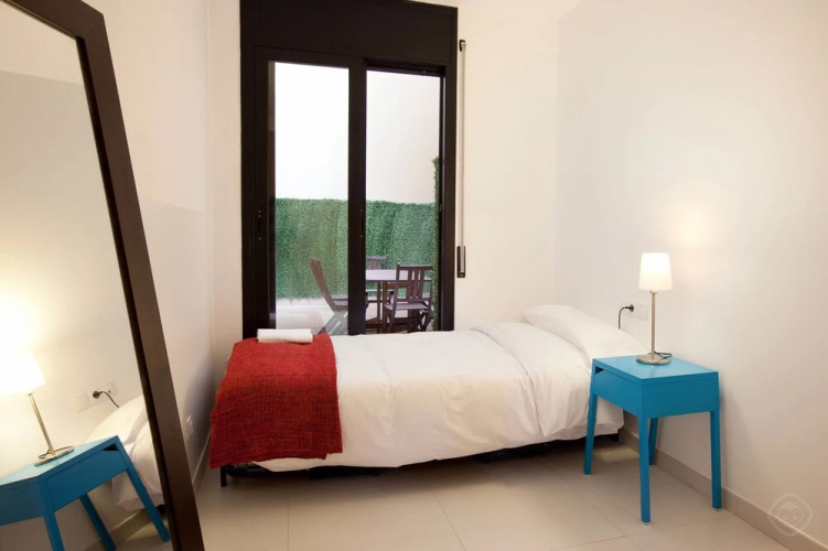 Large Guell Apartment — фото 3