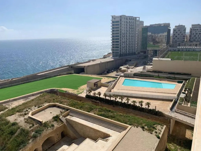 Sliema Seafront with Pool — фото 5