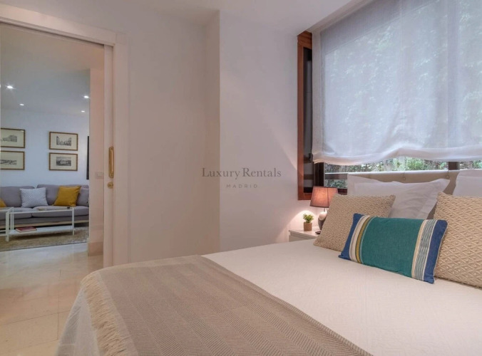 3 Bedrooms Chamberi — фото 2