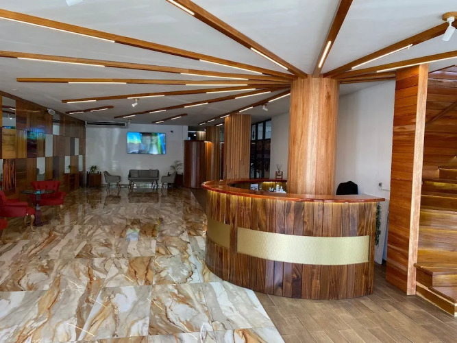 Murex Plaza Hotel & Suites