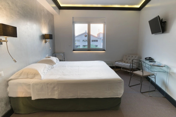 Andromeda Downtown Suites — фото 4