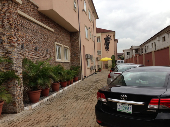 GrandBee Suites