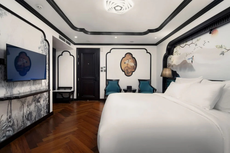 Catherine Cruises — фото 4