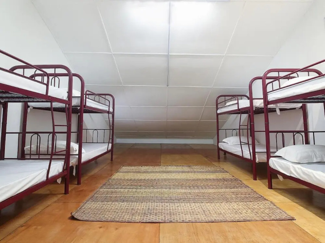 Single Bed in Mixed Dormitory Room With Ac — фото 3