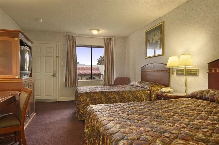 Courtyard Inn — фото 2