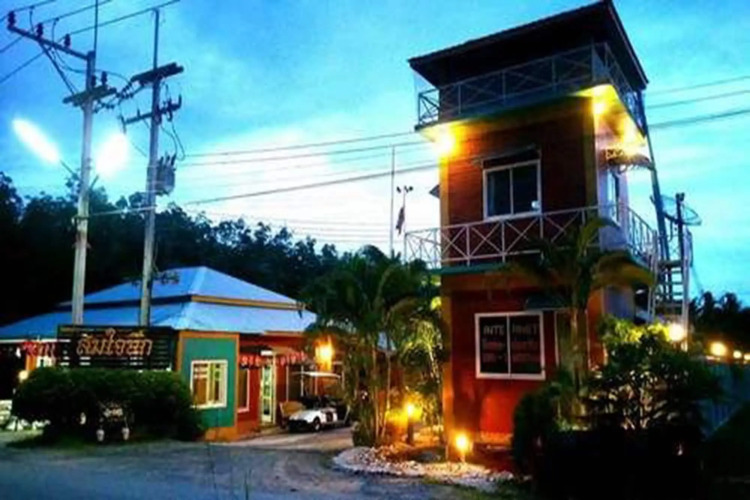 Somjainuk Resort 2