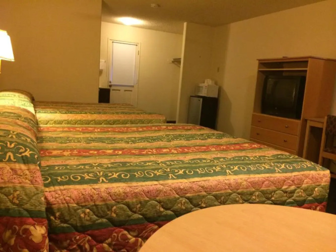Value Inn & Suites — фото 2