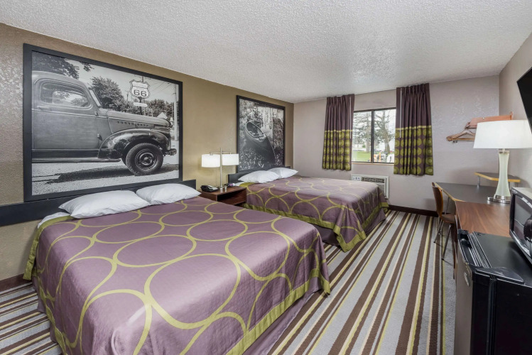 Super 8 by Wyndham Bloomington/Normal — фото 5