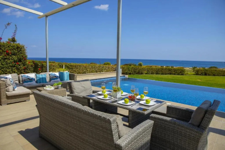 Protaras Seafront Villa Infinte Aretousa — фото 3