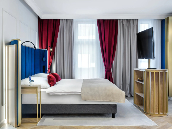 Hotel Golden Queen