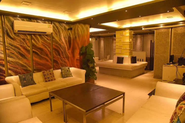 Royal Palms