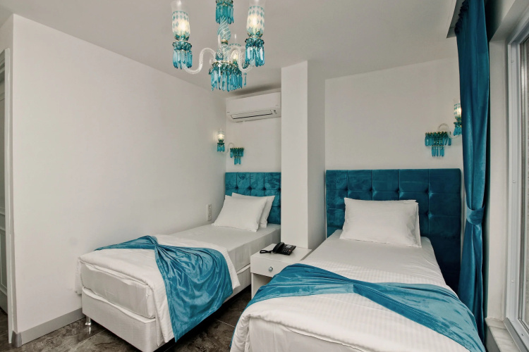 Dam Hotel Lara