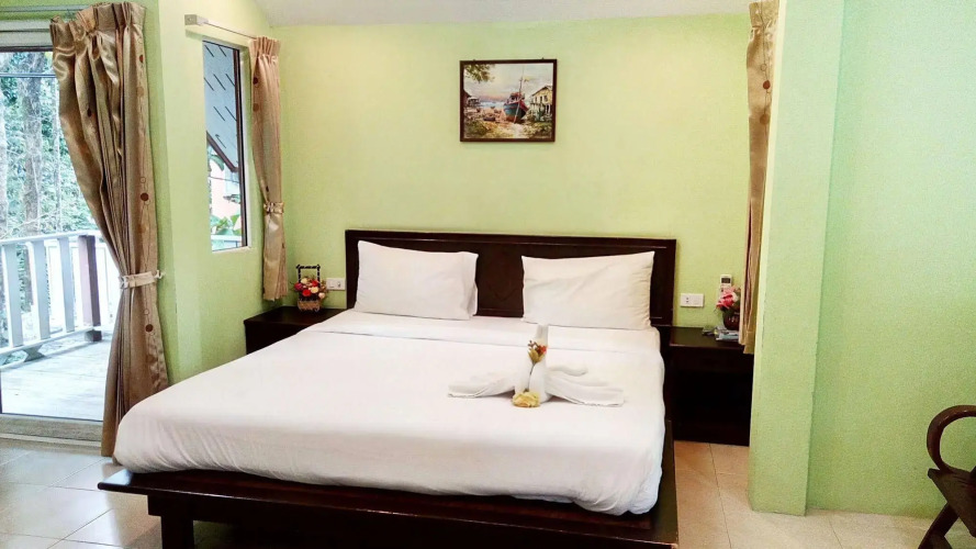 Baan Suan Chong Khao Resort