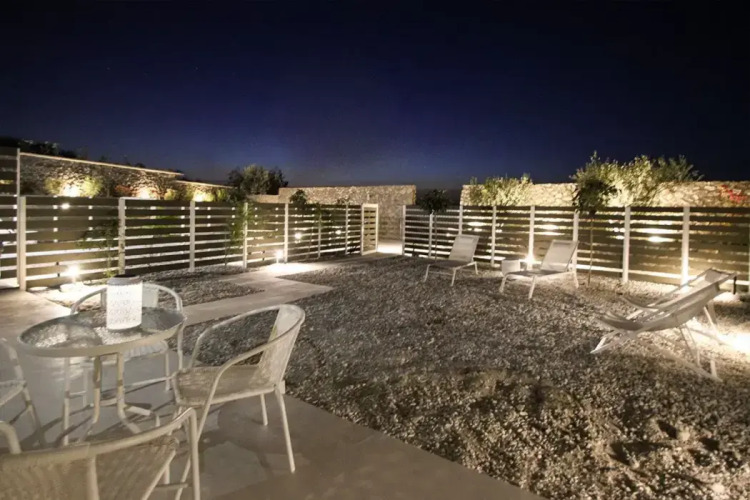 Airy suites santorini