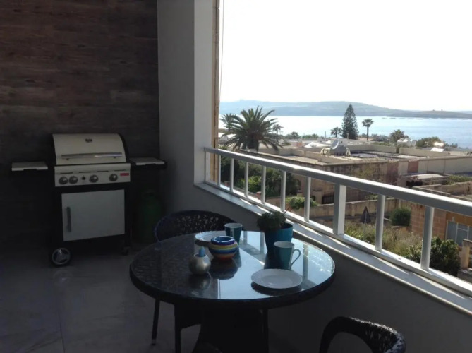 Luxury Seafront Apartment With Pool — фото 4