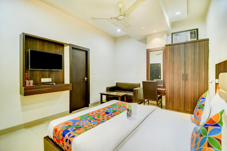 Fabhotel Solitaire Inn — фото 2