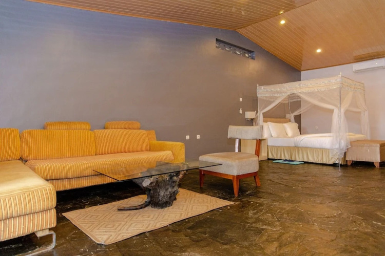 La Villa Cafe & Suites — фото 2