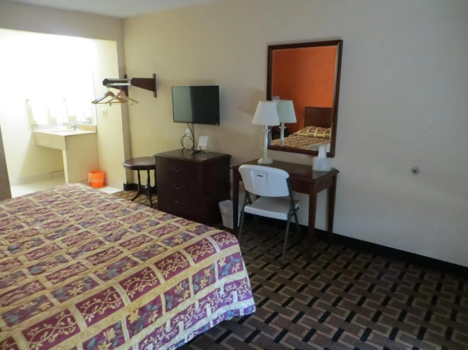 Budget Inn