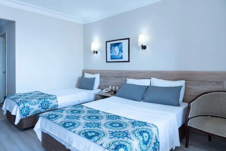 Fi̇la Otel Ayvalik — фото 4