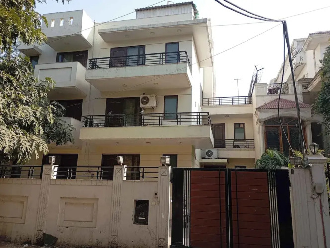 Hotel Royal India - South City 1