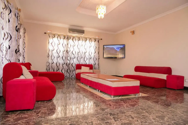Glitz Cloud 9 Suites — фото 2