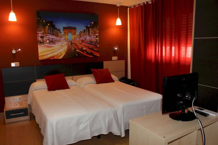 Hostal Falfes — фото 2