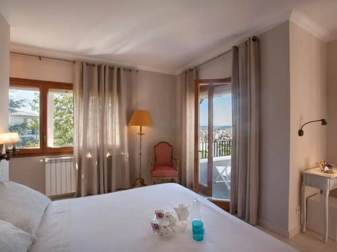 Montjuic Bed & Breakfast — фото 3