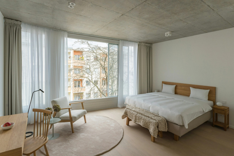 Carlotta Apartments