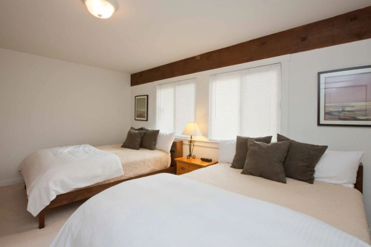 2BR Topnotch Condo — фото 2