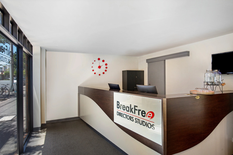 BreakFree Directors Studios — фото 2
