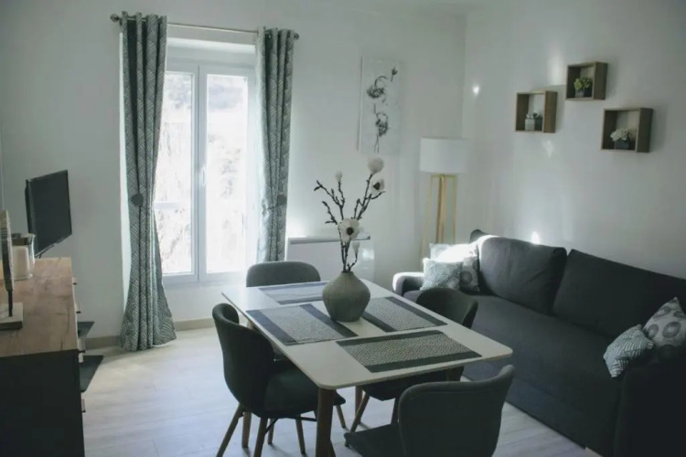 Charmant appartement au cœur des grès d Annot — фото 3
