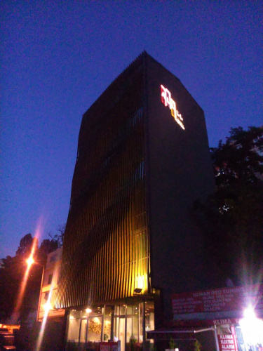 All Inn Hotel