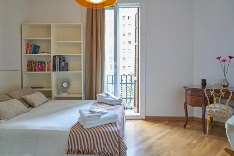 Spacious & comfortable flat in centric Eixample — фото 4