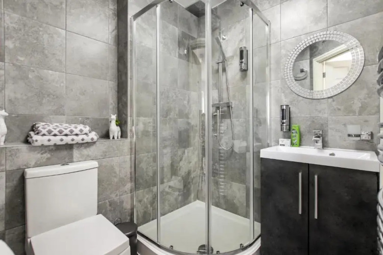 Ruby Kingsize Bedroom with En-suite — фото 4