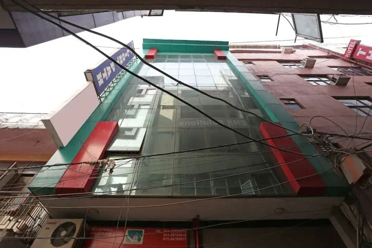 Hotel Flight Path Near IGI Airport