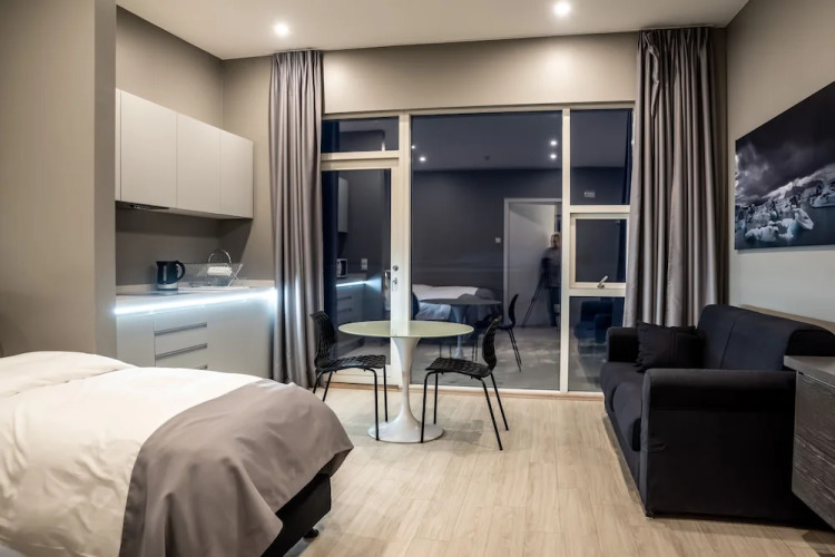 Black Beach Suites — фото 3