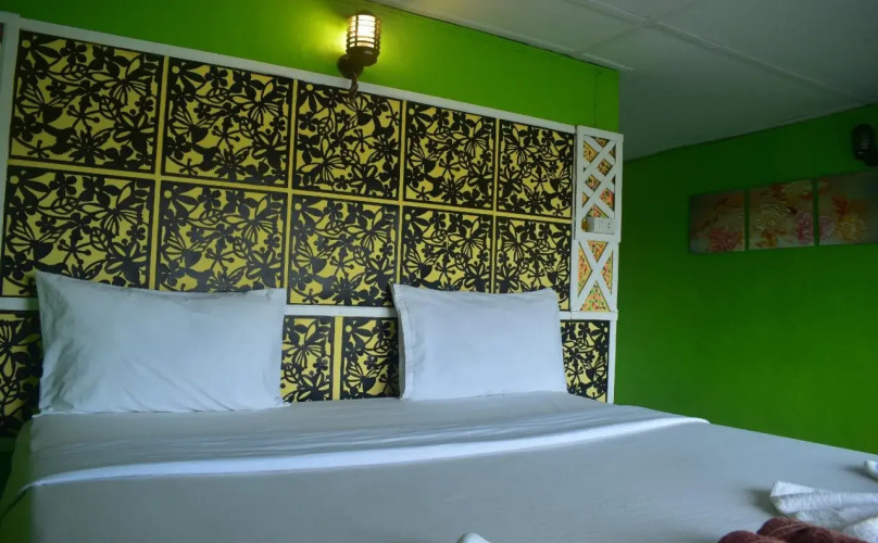 Phi Phi Beach Front Resort — фото 2