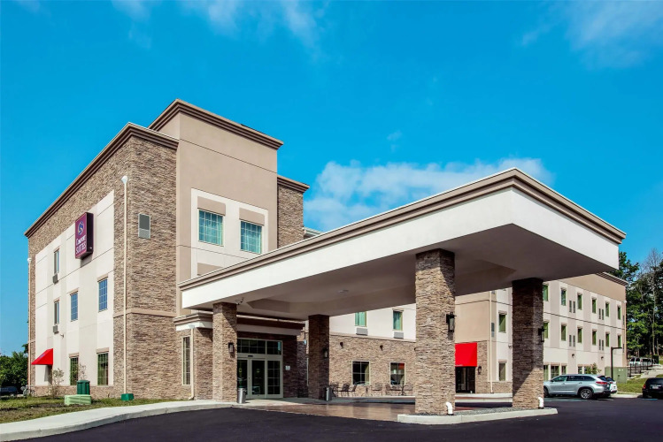 Comfort Suites Fishkill Near Interstate 84