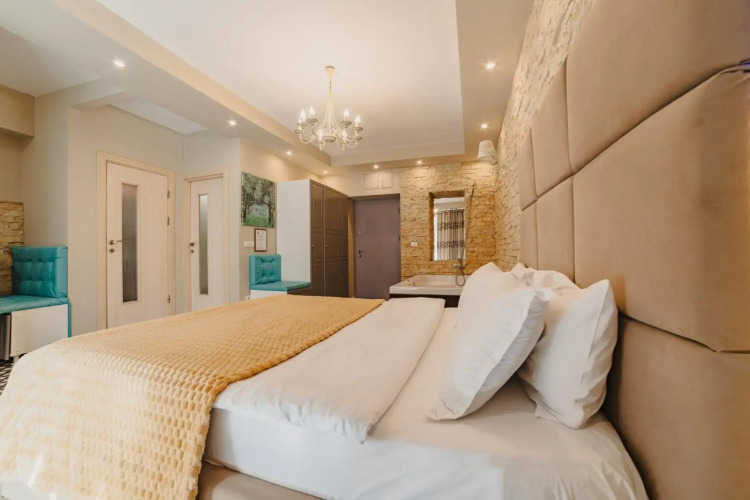 Romantic Jacuzzi Belleview Studio — фото 2