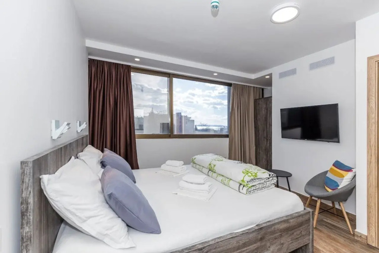 Apinelo Tower Rooms — фото 4