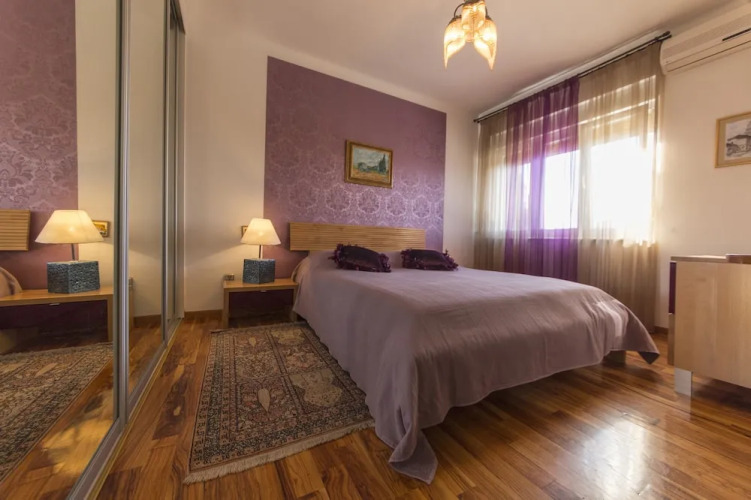 Tifani Apartment