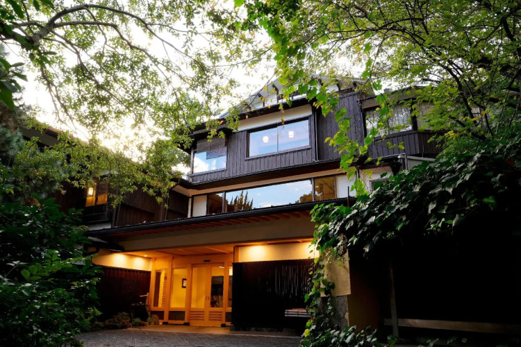 Atami Onsen Sampeiso