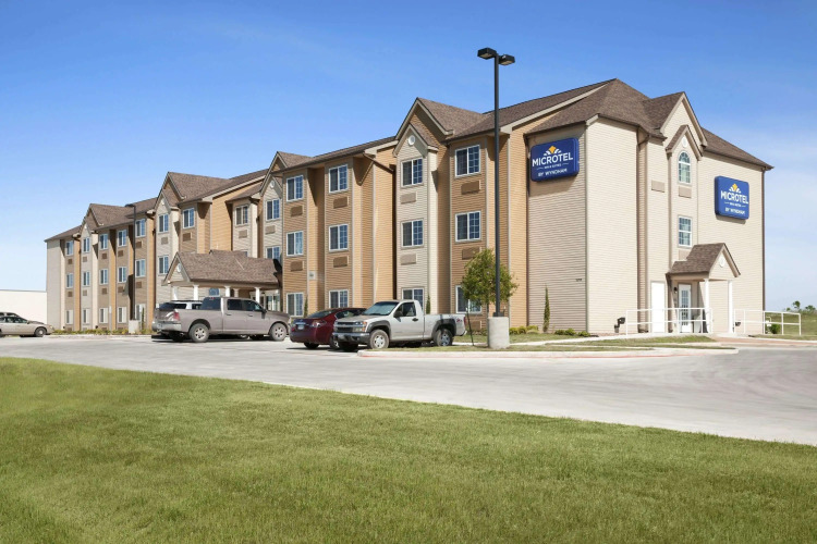 Microtel Inn & Suites by Wyndham Pleasanton