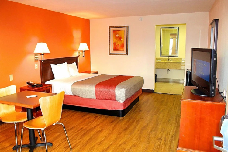Econo Lodge — фото 2