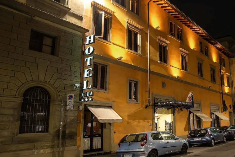 Hotel Alba Palace