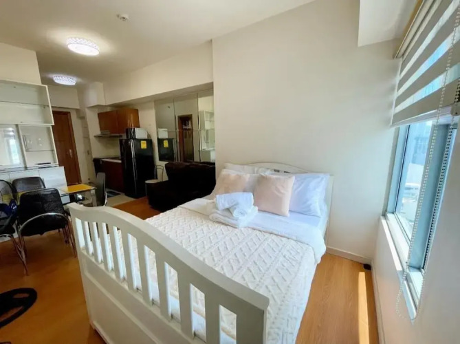 Modern Studio with Sunset View — фото 4