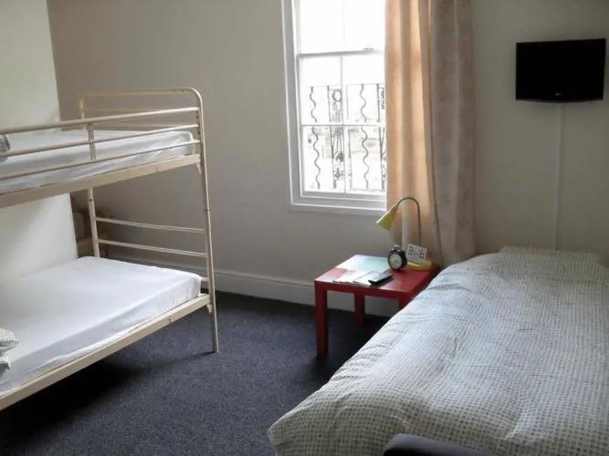 Igloo Backpackers Hostel & Annexe — фото 3